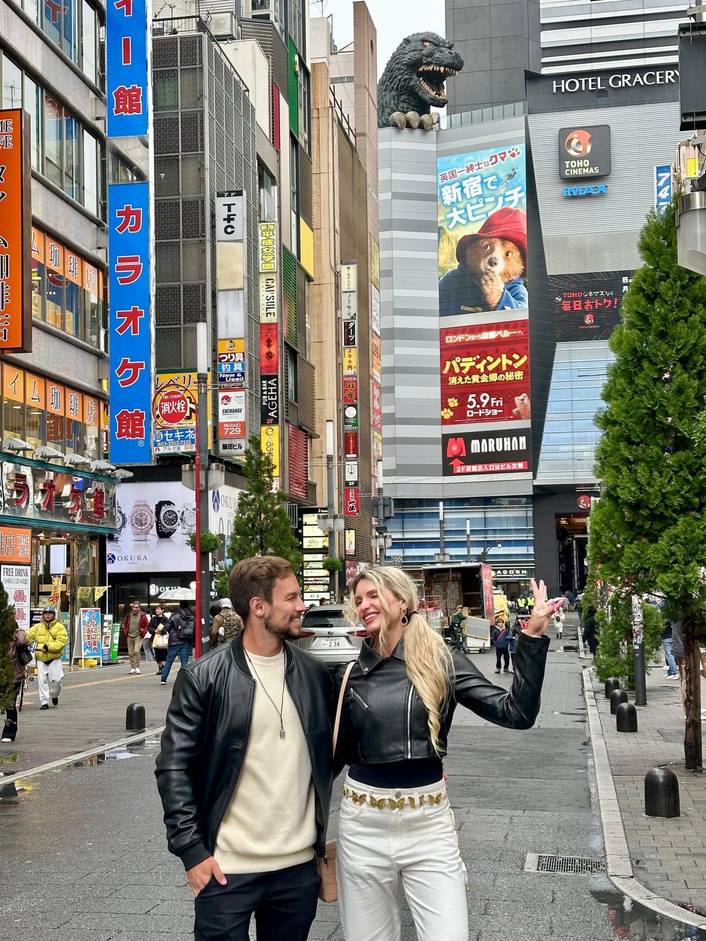 Casal Sem Agência viajando por Tóquio